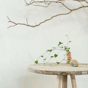 שולחן עגול מעץ |  Recycled Wood Round Table