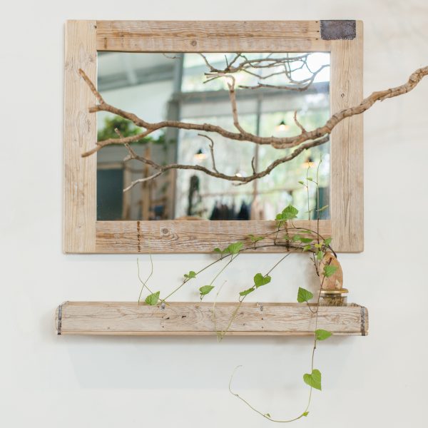 מראה מעץ מפירוקים | Recycled Salvage Wood Mirror