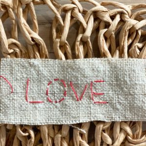 לב סרוג בעבודת יד | Handmade Knitted Heart