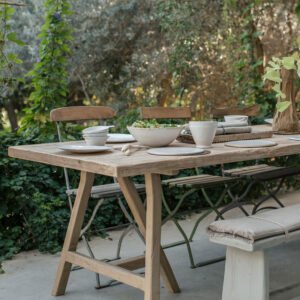 שולחן 'ארוחה' מעץ ממוחזר | Salvage Wood Table